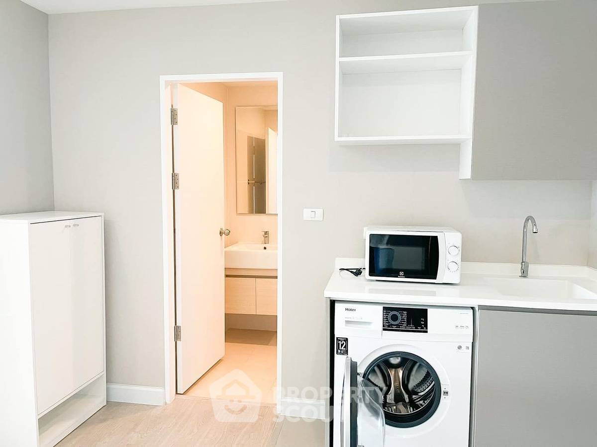 picture 1-BR Condo at Metro Luxe Ratchada near MRT Huai Khwang (ID 993489) - 2/5