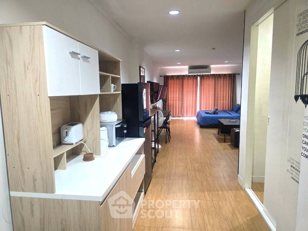 picture Studio Condo at Baan Klang Hua Hin Condominium close to Hua Hin Night Market (ID 2101420) - 6/10