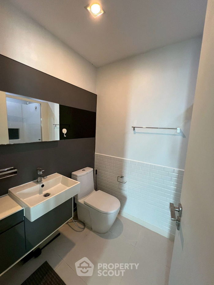 picture 2-BR Condo at The Room Sukhumvit 62 near BTS Punnawithi (ID 2180219) - 28/28