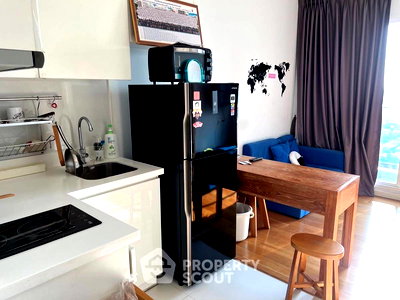 Condos for sale Phaya Thai School : 1-BR Condo at Condolette Ize Ratchathewi near BTS Ratchathewi (ID 2046163)
