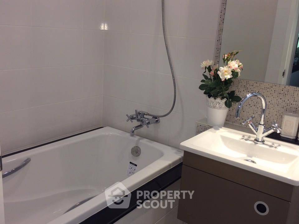picture 2-BR Condo at The Link Vano 64 near BTS Punnawithi (ID 1792037) - 7/11