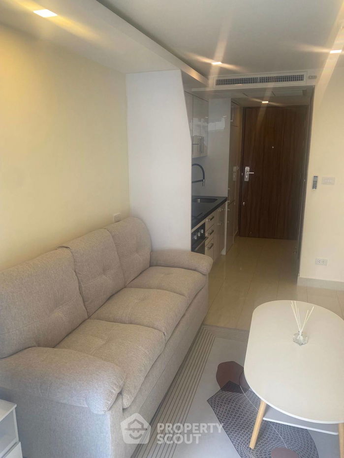 picture 2-BR Condo at Grand Avenue Pattaya close to Pattaya South (ID 2109042) - 2/8