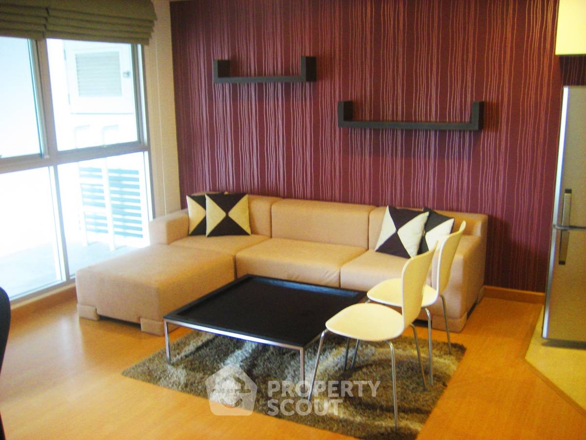 picture 1-BR Condo at The Niche Sukhumvit 49 near MRT Phetchaburi (ID 510500) - 1/10