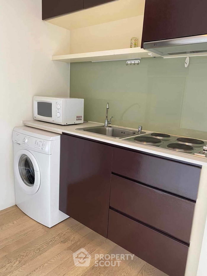 picture 2-BR Condo at Noble Refine Prompong near BTS Phrom Phong (ID 392836) - 3/16