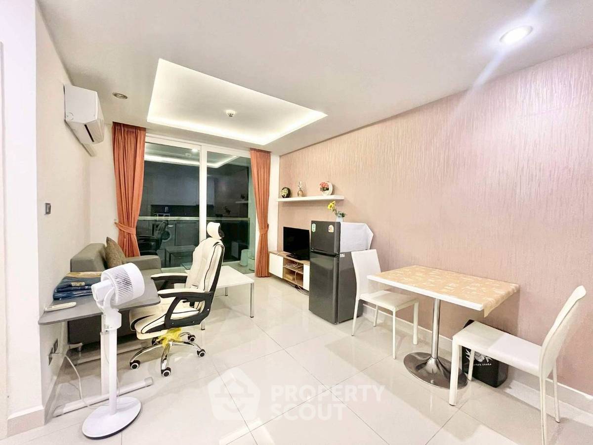 picture 1-BR Condo at Amazon Residence Pattaya Condominiums close to Pattaya (ID 2094354) - 10/16