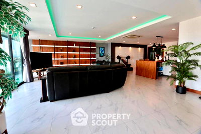 Condos for sale : 3-BR Condo at Tropicana Condotel Pratumnak close to Phratamnak (ID 1920851)