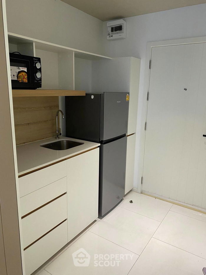 picture 1-BR Condo at Triple Y Residence Samyan near MRT Sam Yan (ID 2155724) - 6/9