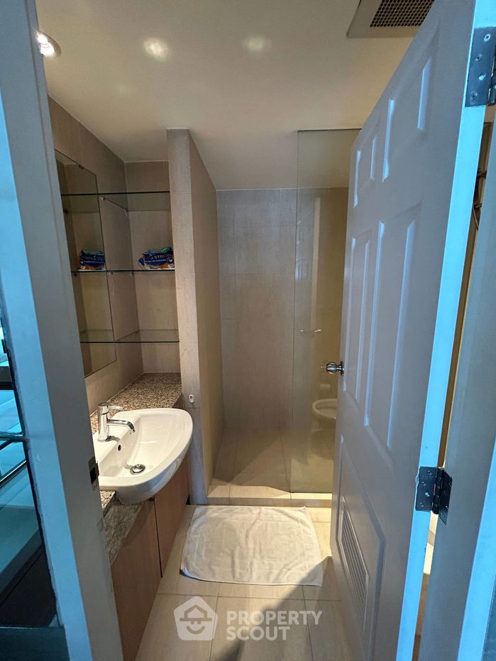 picture 1-BR Condo at The Clover Thonglor Residence near BTS Thong Lor (ID 1525737) - 8/11