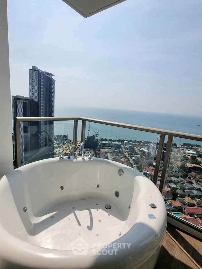 picture 2-BR Condo at The Riviera Ocean Drive close to Jomtien Beach (ID 2136883) - 7/15