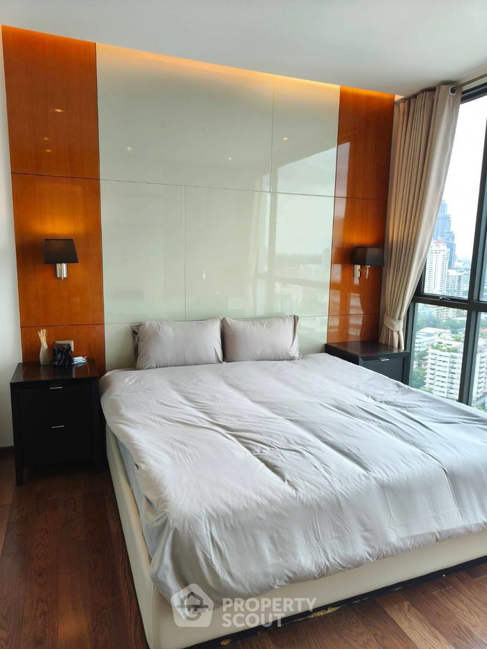 picture 2-BR Condo at The Address Sukhumvit 28 near BTS Phrom Phong (ID 1586504) - 2/8