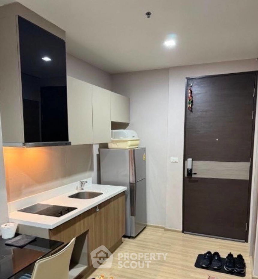รูป คอนโด 1-ห้องนอน ที่ ริธึ่ม สาทร ใกล้ BTS สะพานตากสิน (ID 1995529) - รูปที่ 2/4