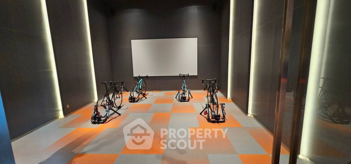 picture 2-BR Condo at Supalai Icon Sathon near MRT Si Lom (ID 2069725) - 10/17