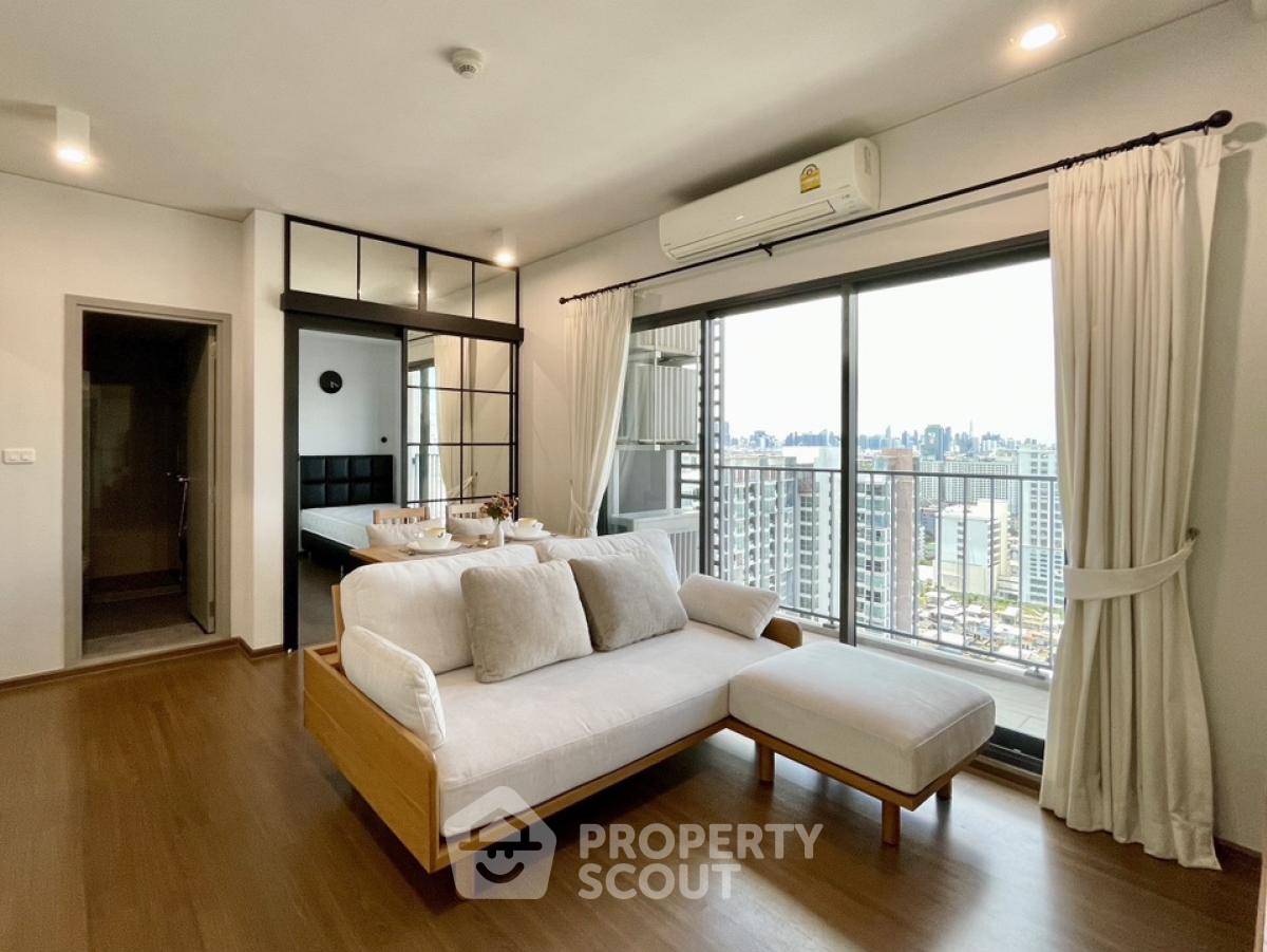 picture 2-BR Condo at Ideo Phaholyothin Chatuchak near BTS Saphan Khwai (ID 2041166) - 2/12