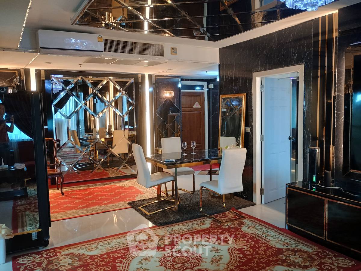 picture 2-BR Condo at Supalai Oriental Place Sathorn Suanplu near MRT Lumphini (ID 2185023) - 1/13