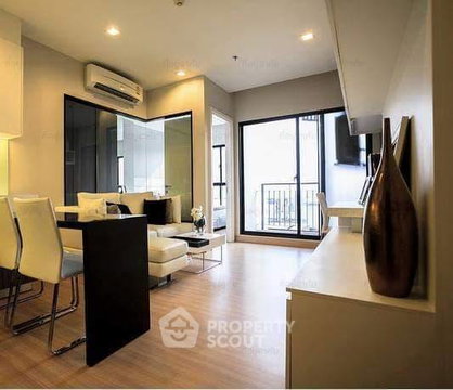 Great Value 1-BR 38 Sqm At Urbano Absolute, 400m to BTS Krung Thon Buri (ID 511935)