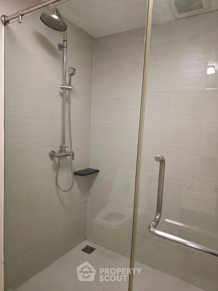 picture 2-BR Condo at Issara @ 42 Sukhumvit Condominium near BTS Ekkamai (ID 2138381) - 7/18