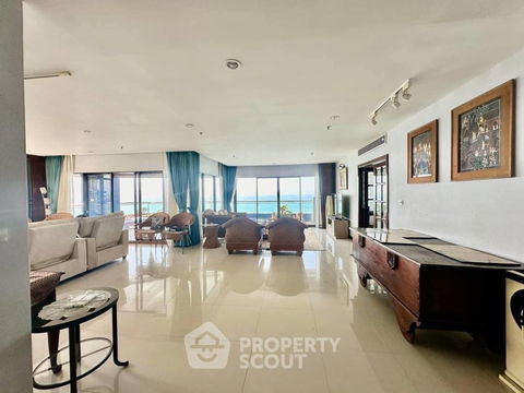 2-BR Condo at Baan Haad Uthong Condominium close to Phratamnak (ID 2068951)