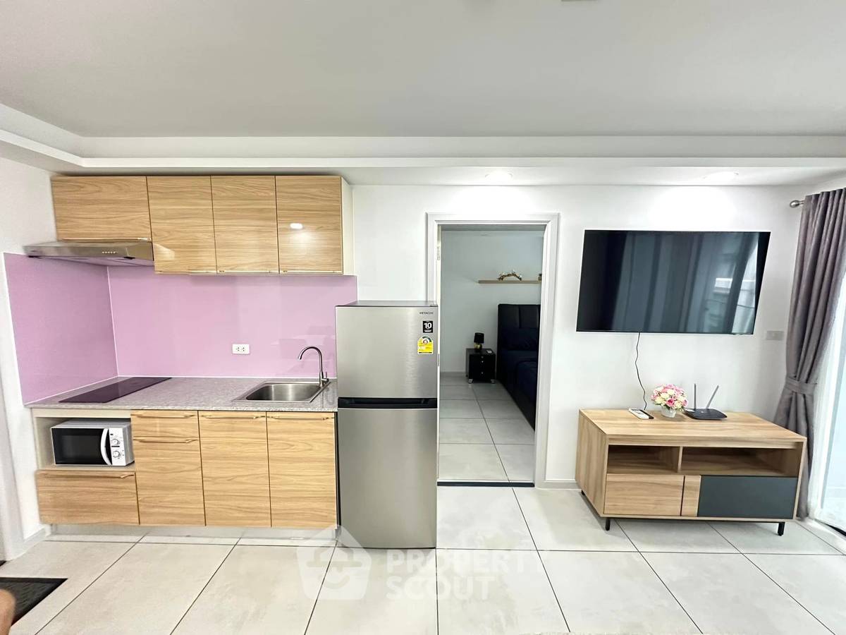 picture 1-BR Condo at Siam Oriental Tropical Garden close to Phratamnak (ID 2165080) - 2/5