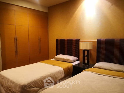 รูปภาพ 23rd-Floor 2-BR Urbana Sathorn Condominium Near BTS Sala Daeng (ID 882009)