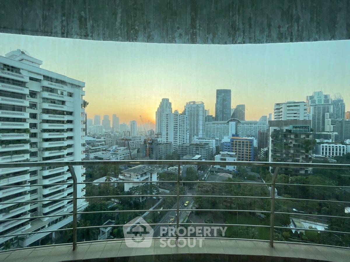 picture 3-BR Condo at The Master Centrium Asoke-Sukhumvit near MRT Sukhumvit (ID 2003330) - 4/9