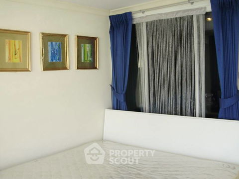 1-BR Condo at Grand Park View Asoke near MRT Sukhumvit (ID 378746)