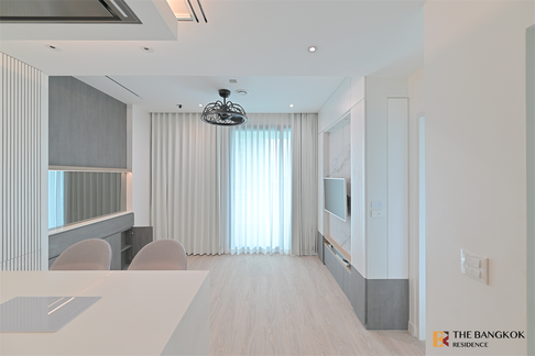 ยูนิต Luxury หรูหราแบบไม่ต้องรอ คิว คอนโด อโศก ใกล้ MRT สถานีเพชรบุรี