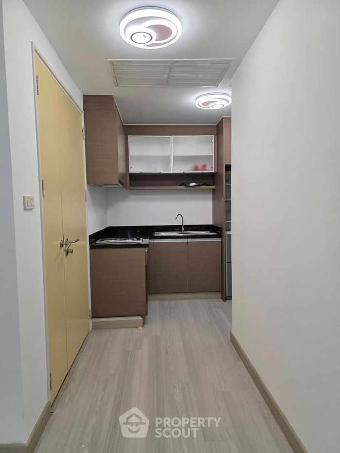 picture 2-BR Condo at Issara @ 42 Sukhumvit Condominium near BTS Ekkamai (ID 2138381) - 10/18