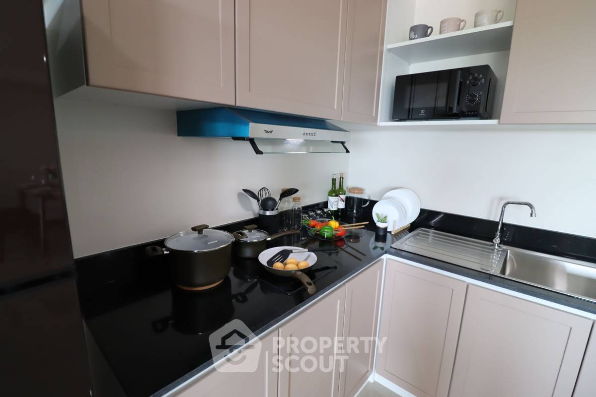 picture 2-BR Condo at Grand View Condo close to Baan Amphur (ID 2092979) - 6/22