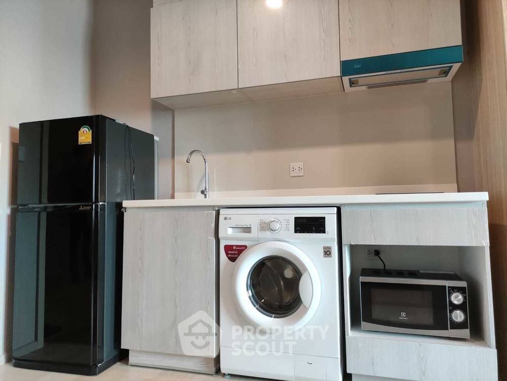 picture 1-BR Condo at Life One Wireless near BTS Phloen Chit (ID 372612) - 9/16