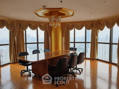 3-BR Condo at Nusa State Tower Condominium near BTS Saphan Taksin (ID 436294)