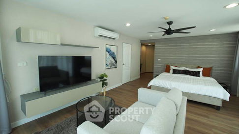 4-BR Condo at The Fine @ River Condominium near BTS Saphan Taksin (ID 2111876)