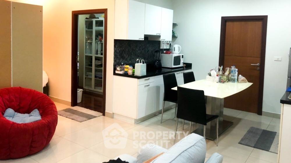 picture 1-BR Condo at The Star Estate @ Narathiwas Condominium in Chong Nonsi (ID 925998) - 1/6