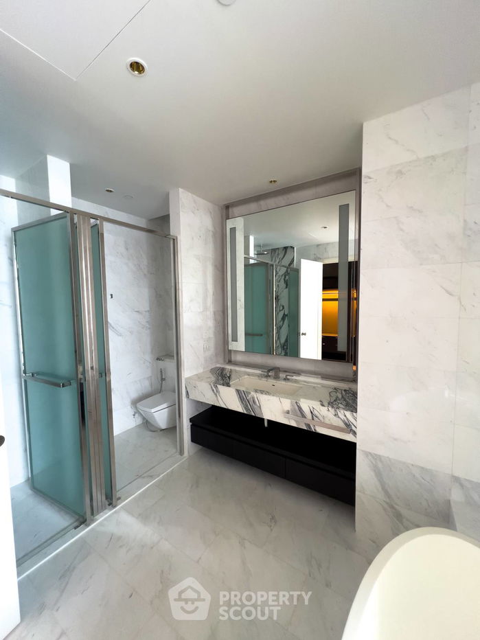 picture 2-BR Condo at Four Seasons Private Residences Bangkok near BTS Saphan Taksin (ID 2033528) - 13/16
