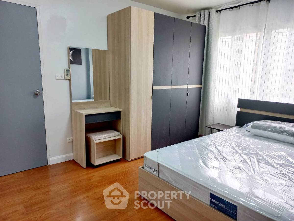 picture 2-BR Condo at Condo One Siam Condominium near BTS National Stadium (ID 629142) - 10/18