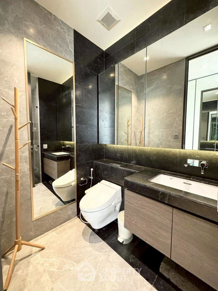 picture 2-BR Condo at 28 Chidlom near BTS Chit Lom (ID 2095004) - 9/12