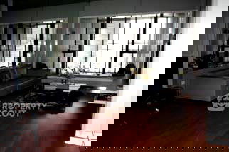 Condos for sale : 2-BR Condo at The Met Sathorn near BTS Chong Nonsi (ID 881946)