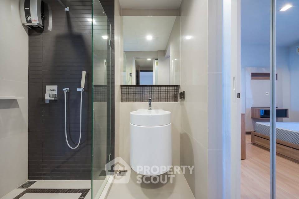รูป คอนโด 1-ห้องนอน ที่ ริธึ่ม สาทร ใกล้ BTS สะพานตากสิน (ID 2176931) - รูปที่ 19/20