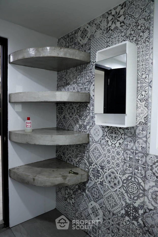 picture 1-BR Condo at 15 Suite Condominium near ARL Makkasan (ID 1211019) - 10/12