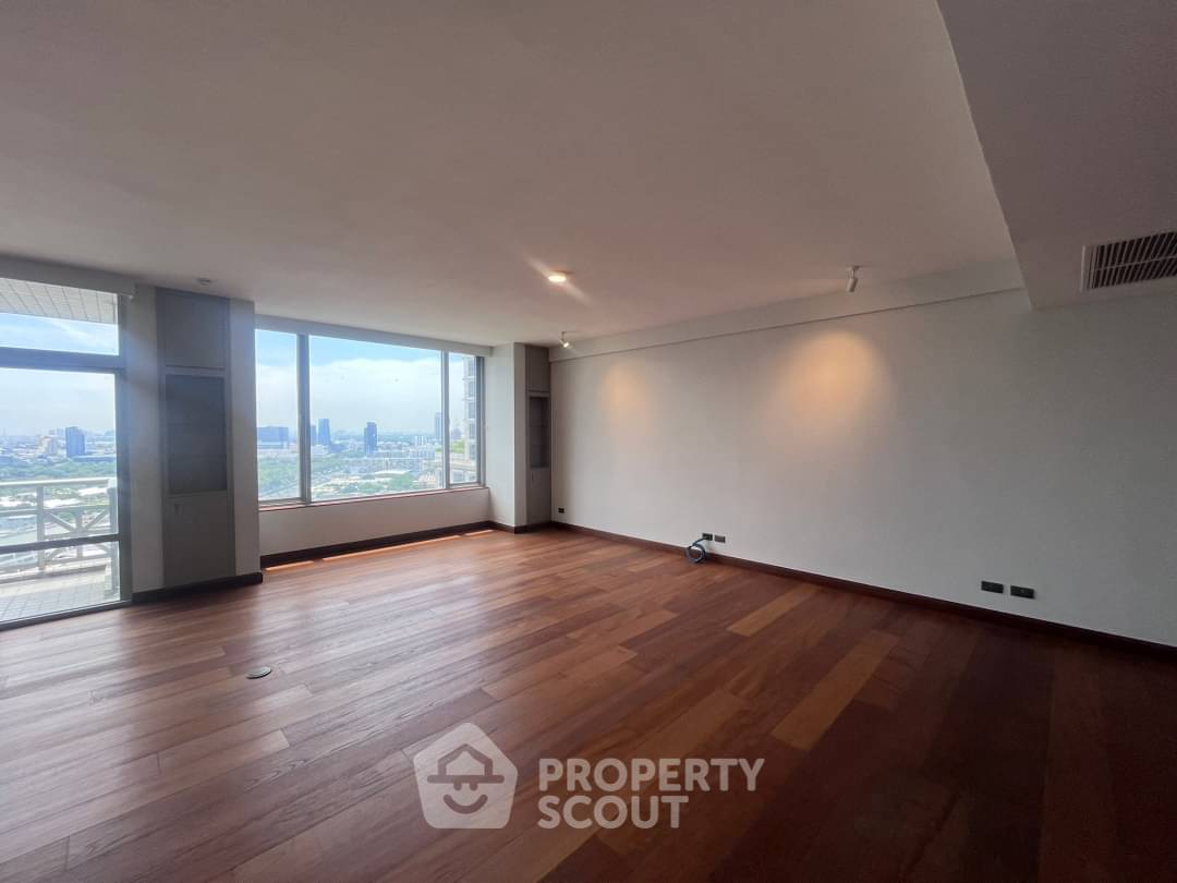 picture 3-BR Condo at All Seasons Mansion Condominium near BTS Phloen Chit (ID 1887608) - 8/16