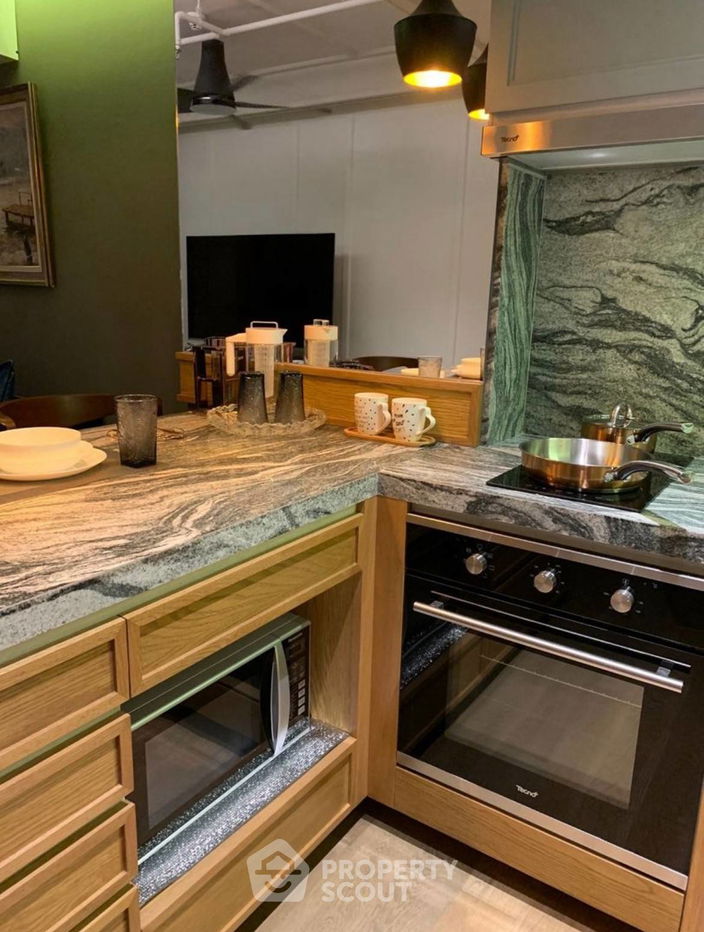 picture 2-BR Condo at Nusa State Tower Condominium near BTS Saphan Taksin (ID 2079191) - 15/18