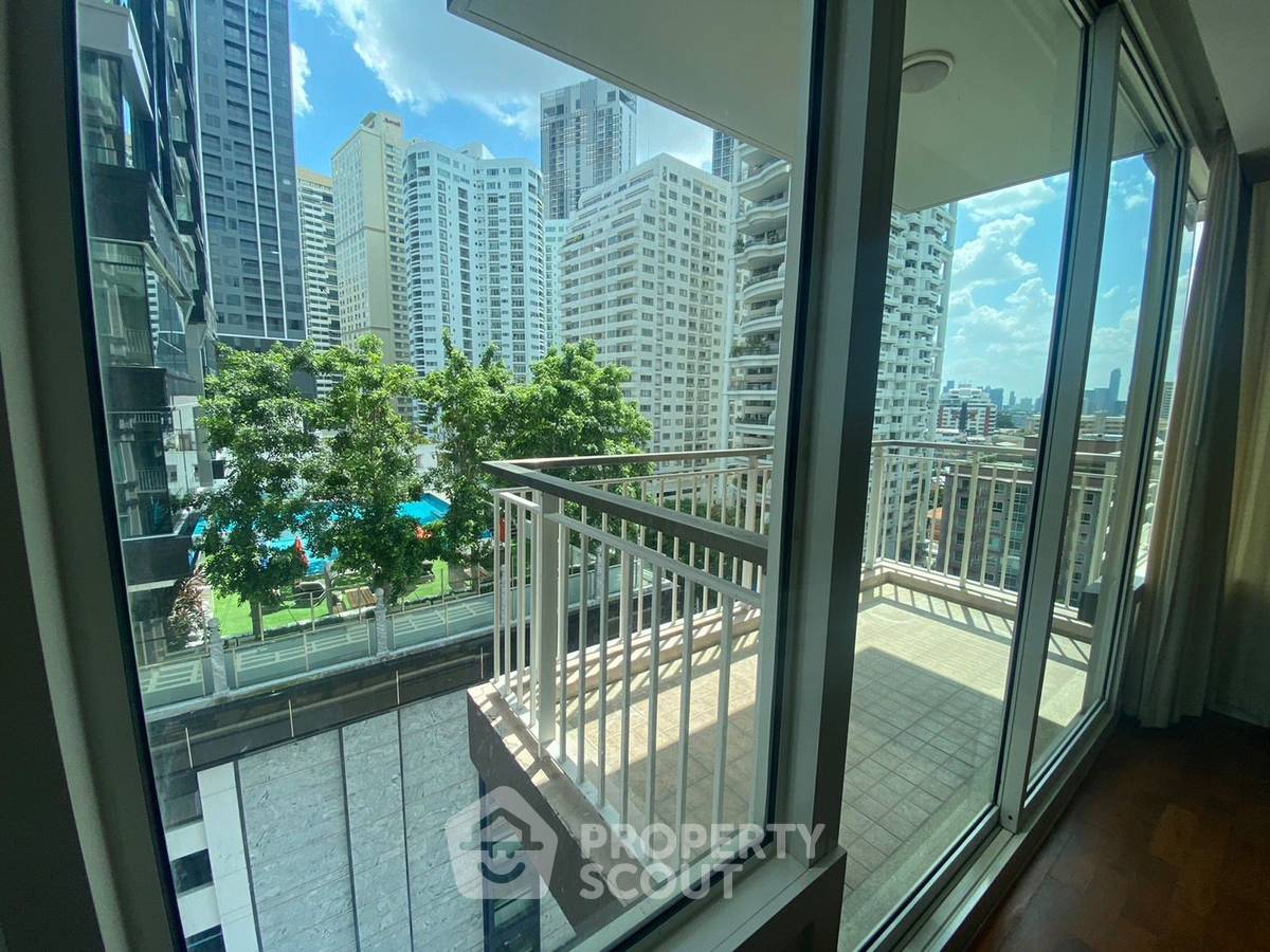 picture 3-BR Condo at Baan Siri 24 near BTS Phrom Phong (ID 884130) - 11/17