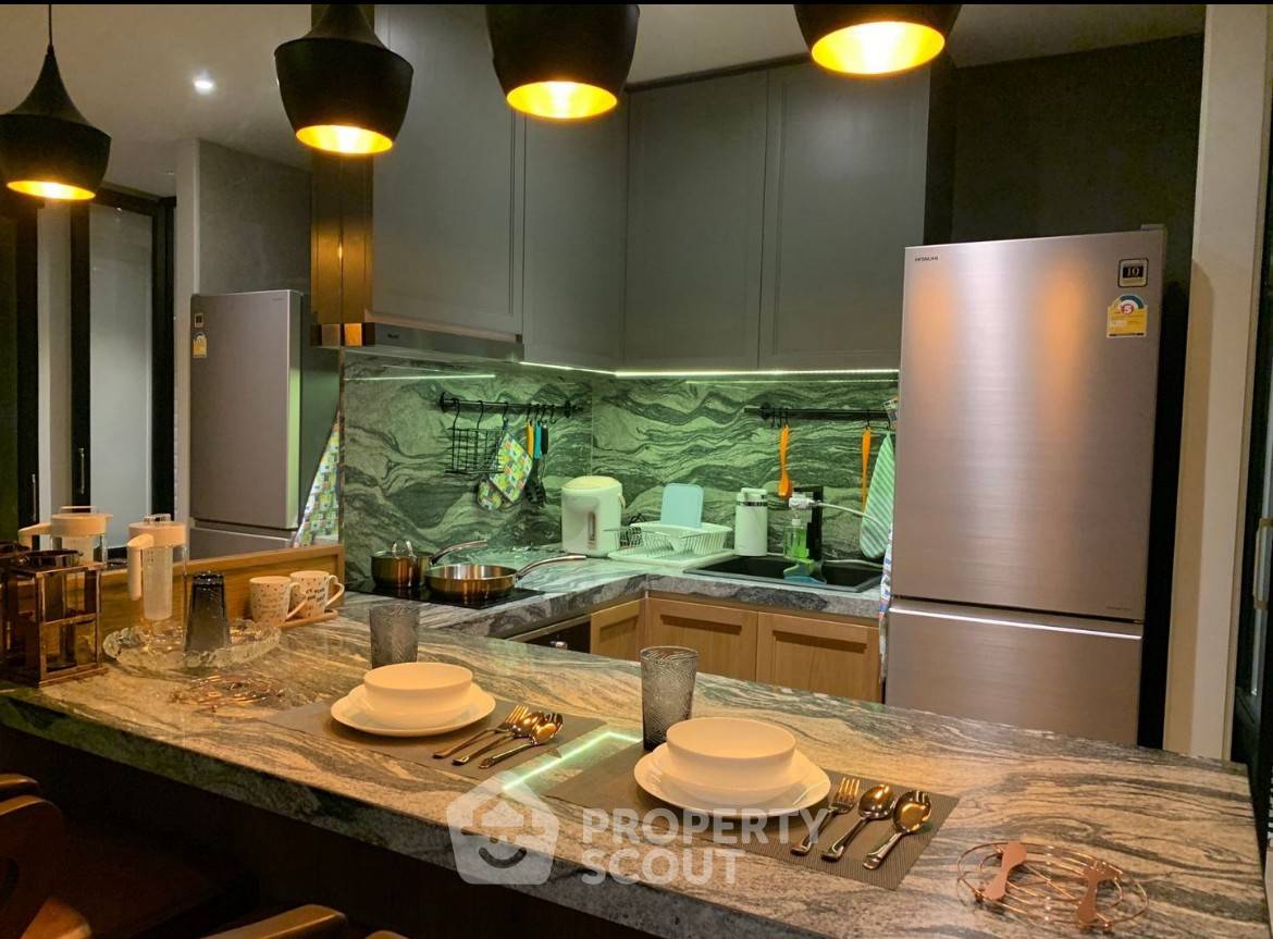 picture 2-BR Condo at Nusa State Tower Condominium near BTS Saphan Taksin (ID 2079191) - 12/18