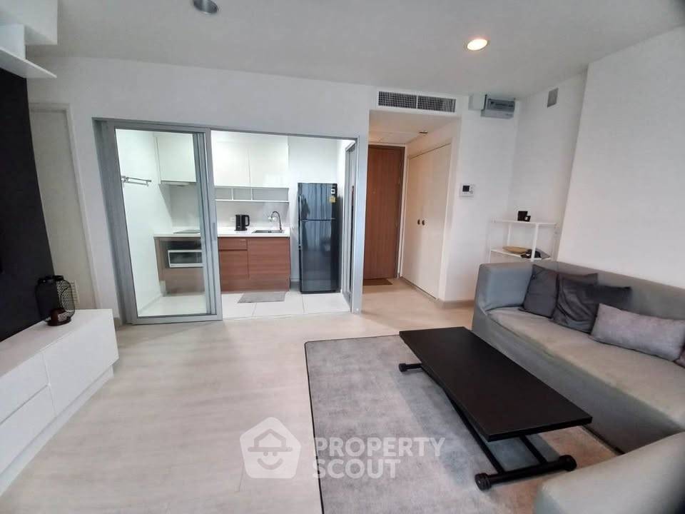 picture 2-BR Condo at Fuse Chan-Sathorn close to Thanon Chan (ID 2182327) - 2/15