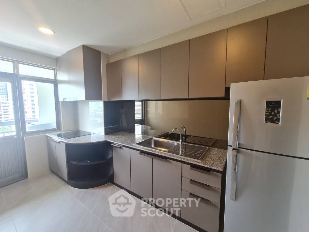 picture 3-BR Condo at Royal Castle Sukhumvit near BTS Phrom Phong (ID 438884) - 5/14