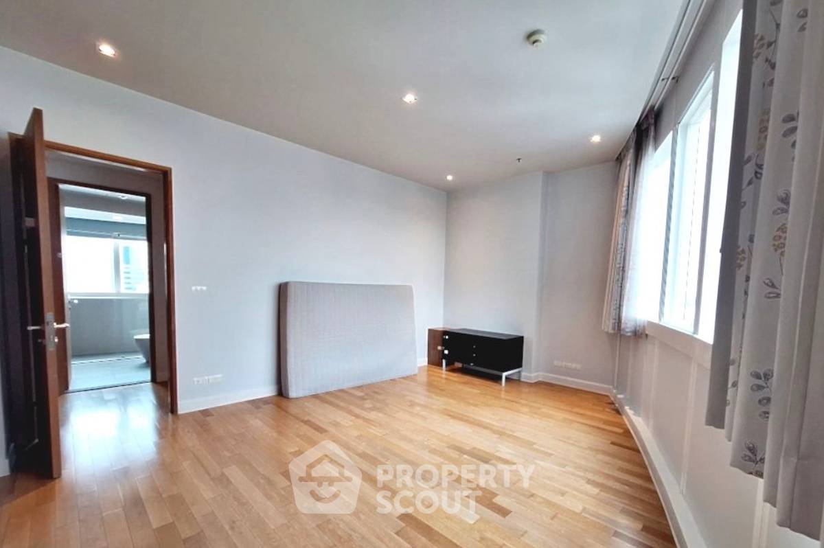 picture 3-BR Condo at Millennium Residence @ Sukhumvit Condominium near BTS Phrom Phong (ID 2030569) - 5/10