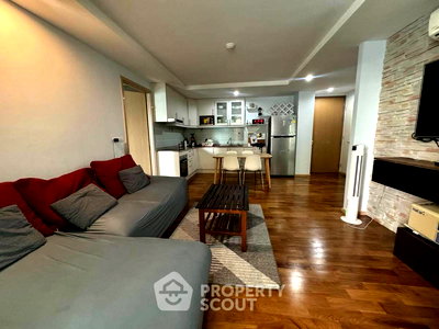Condos for sale : 2-BR Condo at Siri On 8 Sukhumvit 8 near BTS Nana (ID 2080353)