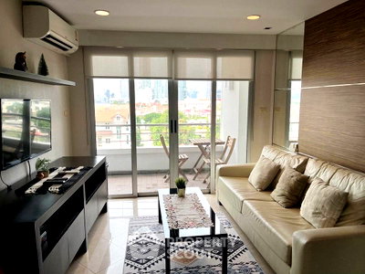 Condos for sale : 1-BR Condo at River Heaven Chareonkrung in Bang Kho Laem (ID 1545649)