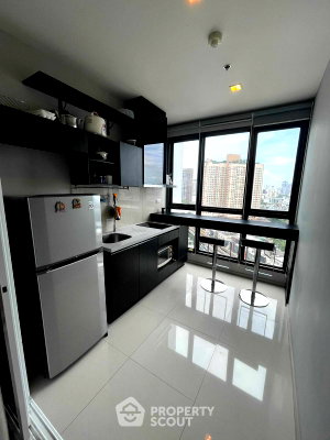 Condos for sale : Well-Priced 1-BR Condo, Rhythm Sukhumvit 44/1, 70m to BTS Phra Khanong (ID 668689)