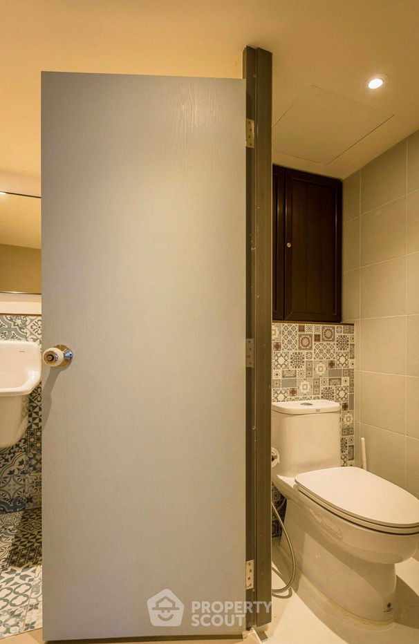 picture 2-BR Condo at Omni Tower near BTS Nana (ID 2084304) - 18/23