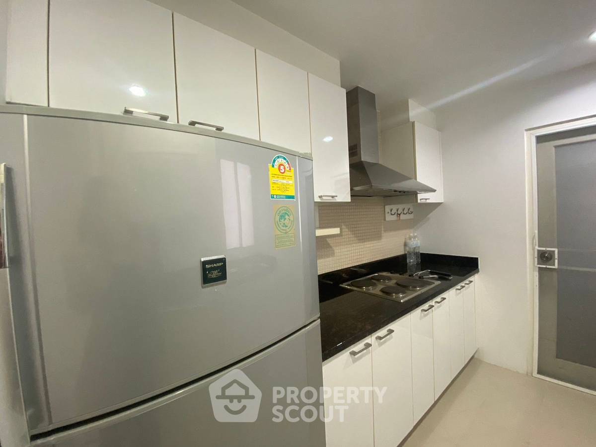 picture 3-BR Condo at Baan Siri 24 near BTS Phrom Phong (ID 884130) - 10/17